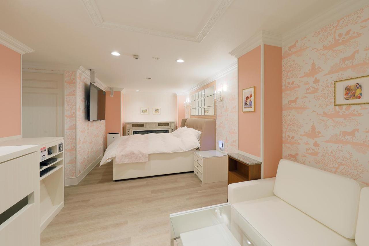 ホテルバースデーきよす店 Hotel Birthday Kiyosu Екстер'єр фото